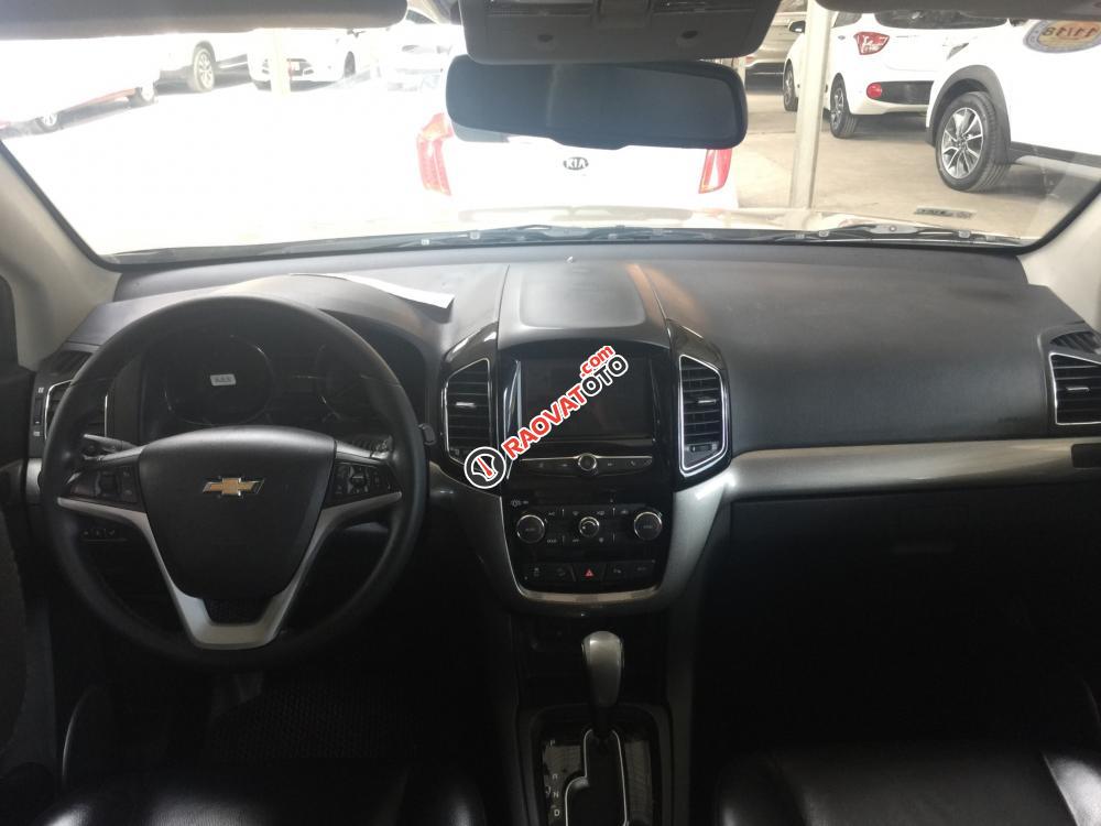 Bán Chevrolet Captiva Revv 2.4 2016, màu vàng cát, giá TL, hỗ trợ góp-1