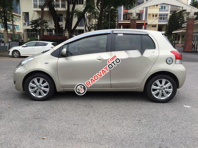 Chính chủ bán Toyota Yaris 1.3 đời 2011, màu bạc, nhập khẩu-4