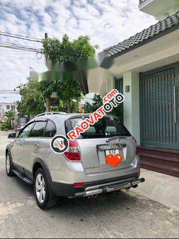 Cần bán gấp Chevrolet Captiva LTZ năm 2011, màu bạc-0