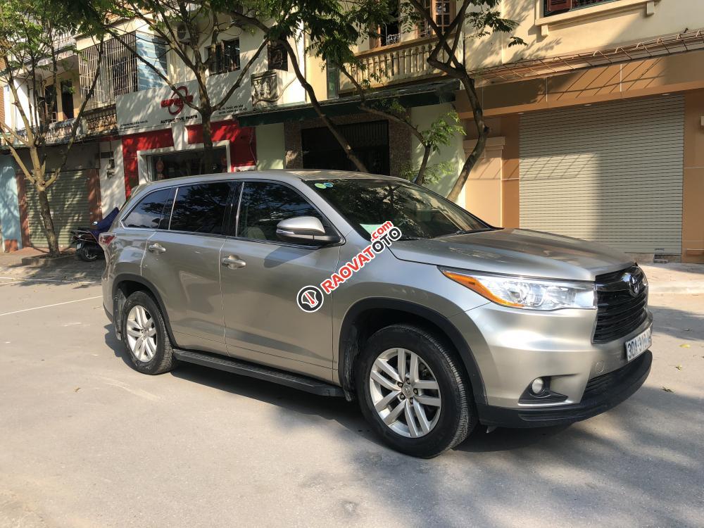 Bán xe Toyota Highlander LE sản xuất 2014, nhập khẩu Mỹ, chính chủ, xe gia đình-0