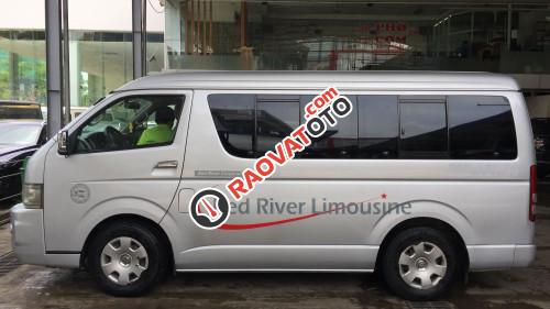 Cần bán xe Toyota Hiace MT đời 2008, màu bạc-2