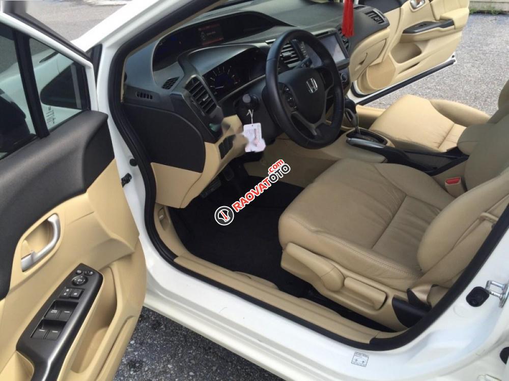 Cần bán gấp Honda Civic 1.8 AT 2015, màu trắng chính chủ-5