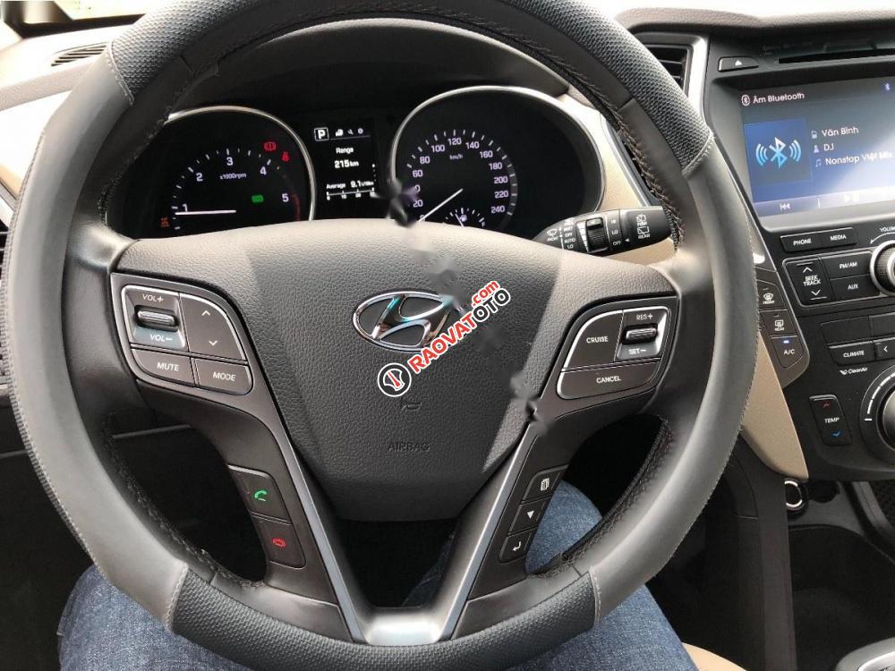 Bán xe Hyundai Santa Fe 2.2L 4WD năm 2017, màu nâu-1
