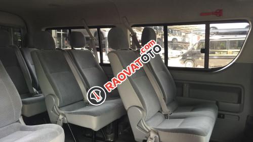 Cần bán xe Toyota Hiace MT đời 2008, màu bạc-5