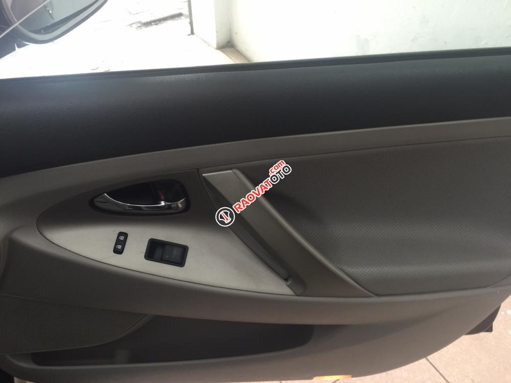 Cần bán Toyota Camry SE đời 2008, xe màu đen, đẹp xuất sắc-3