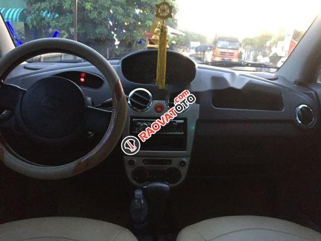 Cần bán Chevrolet Spark AT đời 2009, màu trắng, còn rất mới-1