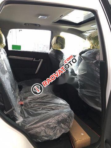 Bán ô tô Chevrolet Captiva đời 2017, màu trắng-1