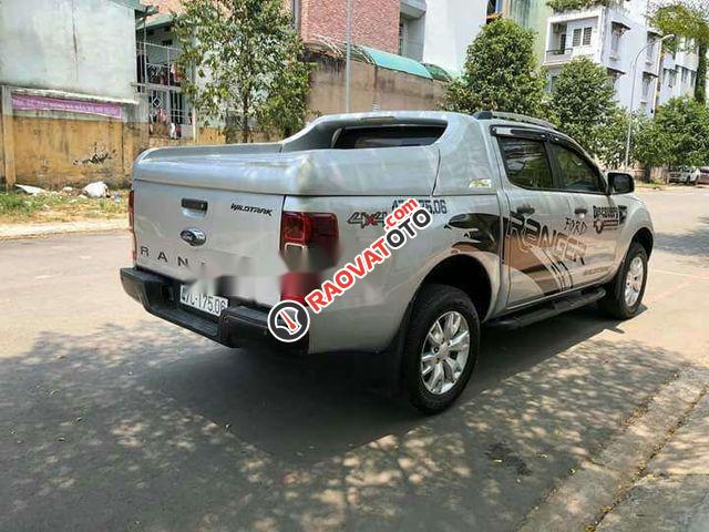 Cần bán gấp Ford Ranger Wildtrack sản xuất năm 2015, màu trắng, giá tốt-0