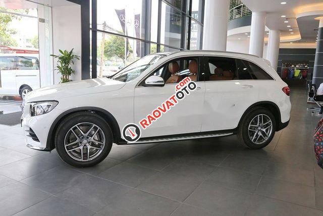 Bán Mercedes GLC 300 4Matic đời 2018, màu trắng, nhập khẩu nguyên chiếc-3