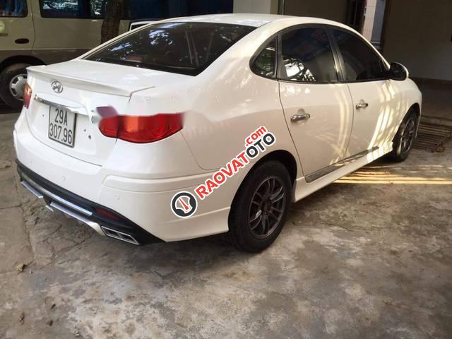 Bán xe Hyundai Avante MT 2011, màu trắng xe gia đình, -3