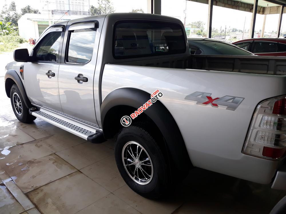 Bán ô tô Ford Ranger XL đời 2011, màu bạc, nhập khẩu nguyên chiếc-2