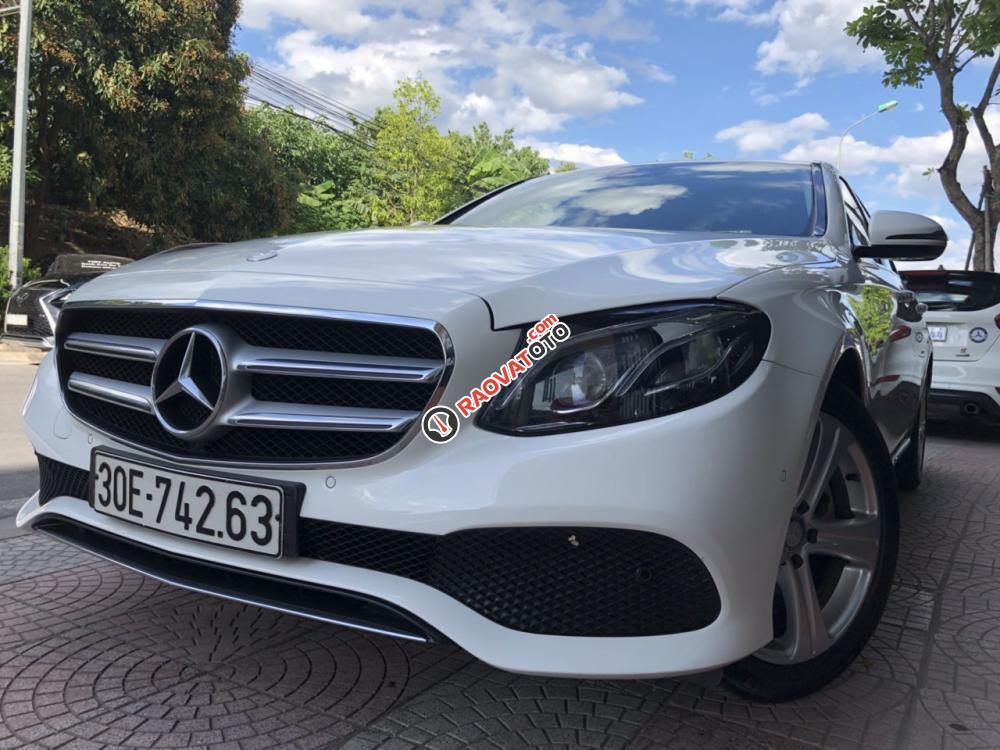 Bán Mercedes E250 AMG năm sản xuất 2016, màu trắng-6