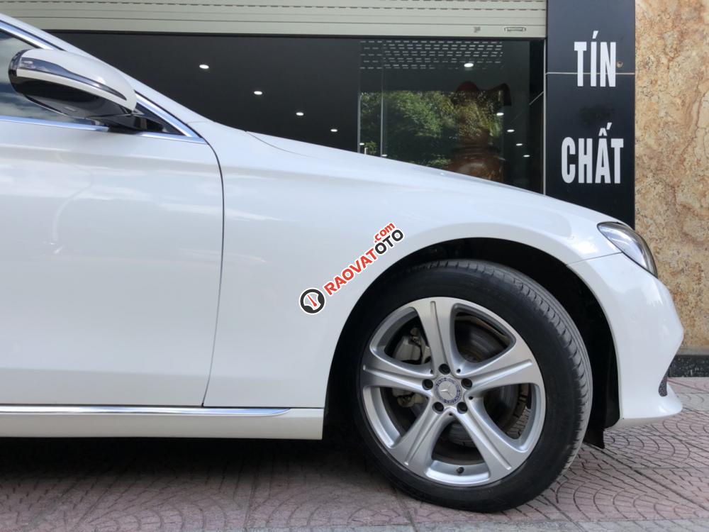 Bán Mercedes E250 AMG năm sản xuất 2016, màu trắng-8