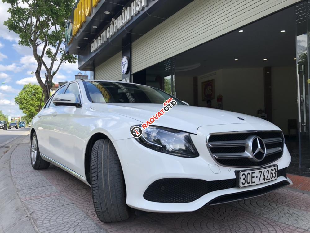 Bán Mercedes E250 AMG năm sản xuất 2016, màu trắng-5