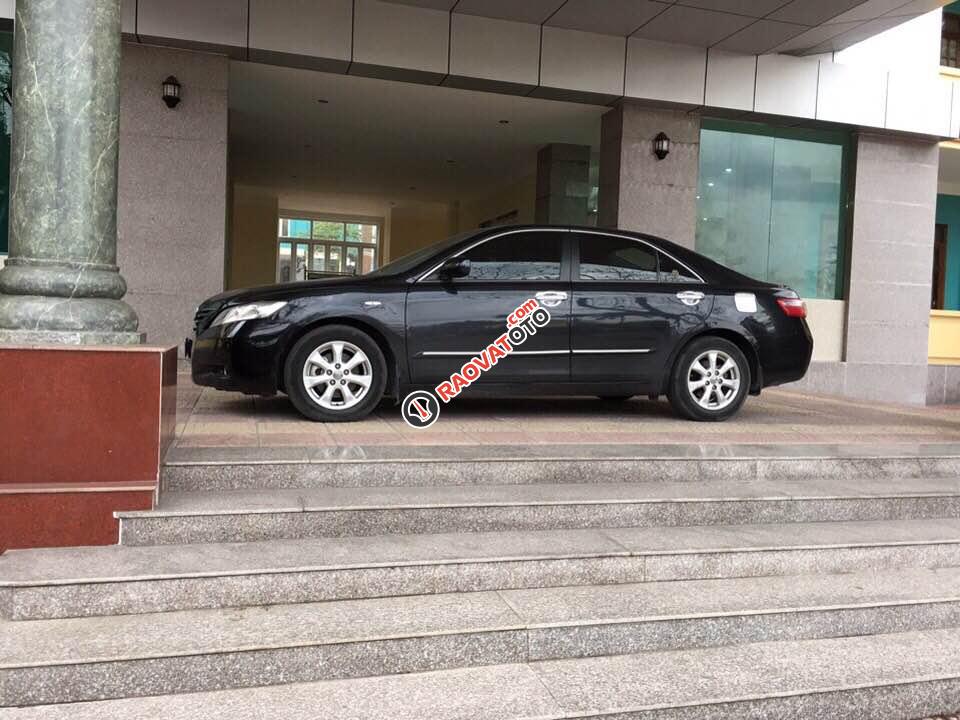 Bán Toyota Camry GLX đời 2018, màu đen, nhập khẩu, giá 645 triệu-2