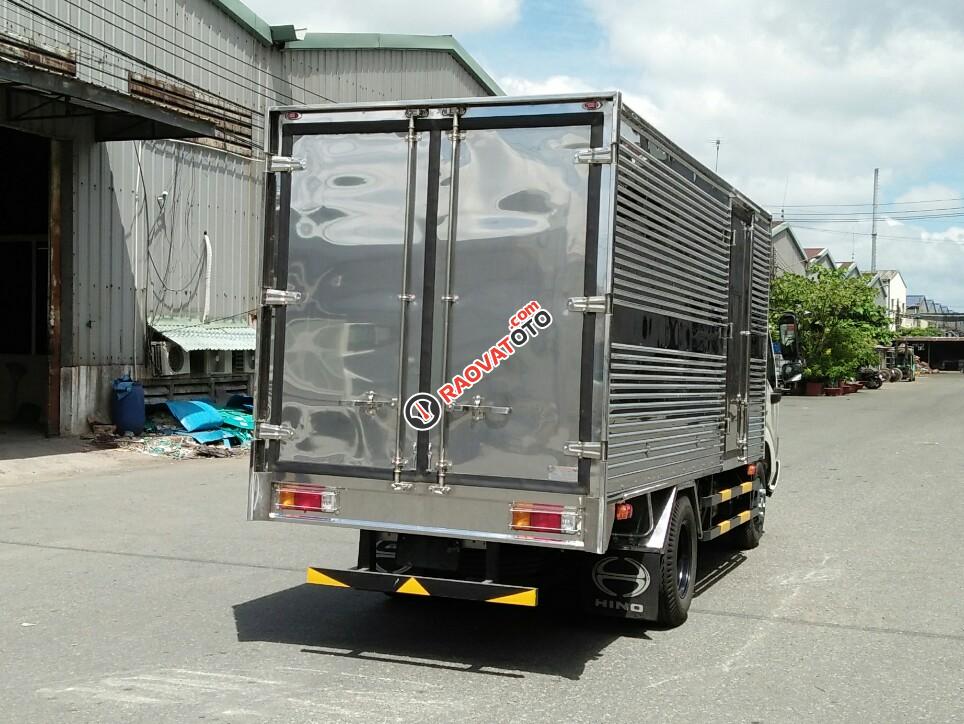 Giá tải thùng Hino 1,9 tấn XZU650 - bán xe tải Hino 1T9 thùng kín-2