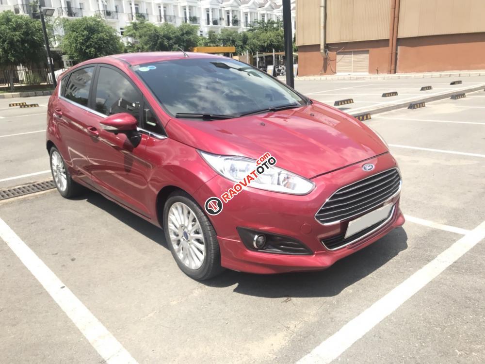 Bán xe Ford Fiesta EcoBoost đời 2016 màu đỏ-0