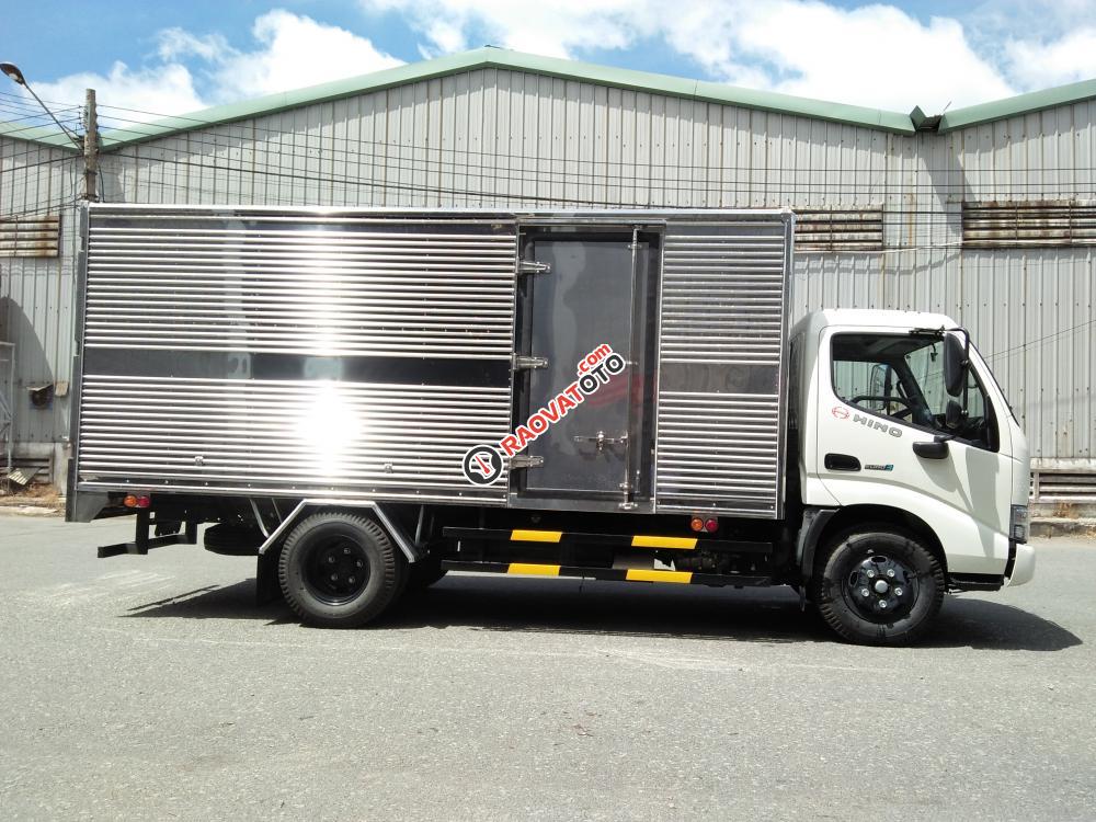Giá tải thùng Hino 1,9 tấn XZU650 - bán xe tải Hino 1T9 thùng kín-1