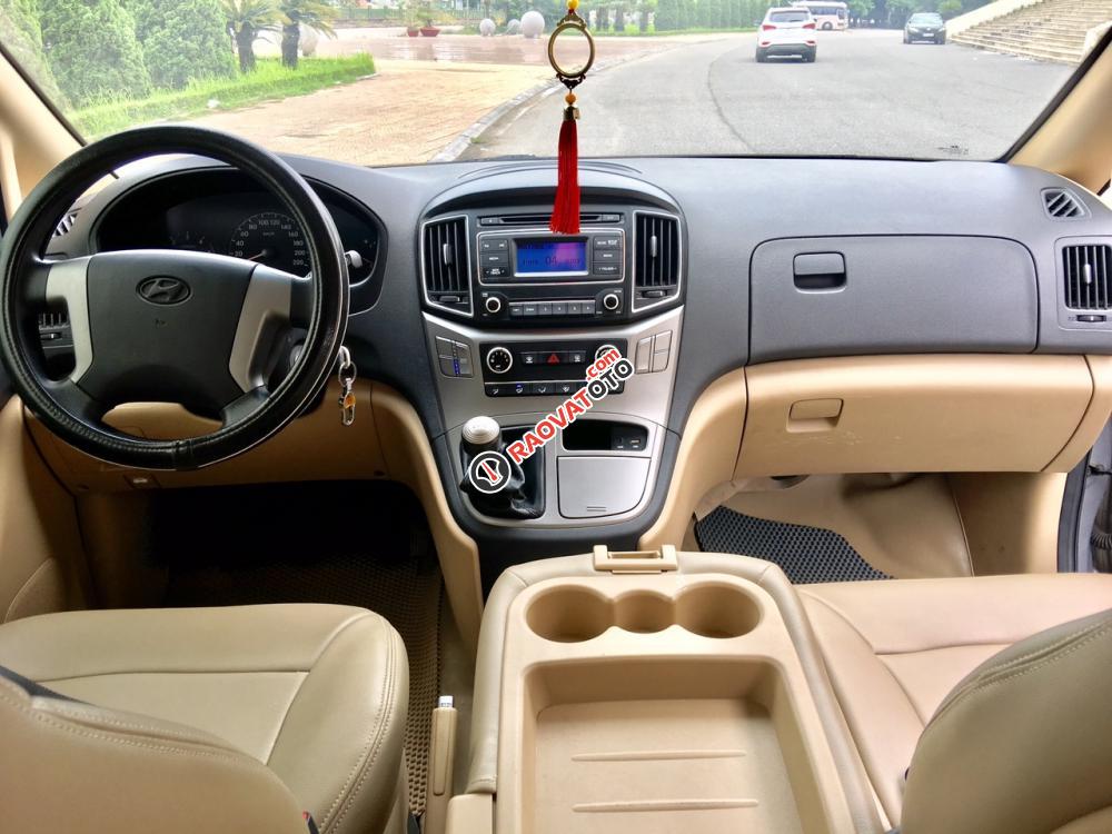 Bán Hyundai Starex 2.5MT 2016, màu bạc, nhập khẩu, biển HN, giá cực tốt-6