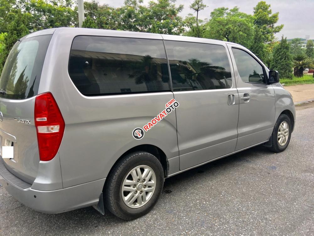 Bán Hyundai Starex 2.5MT 2016, màu bạc, nhập khẩu, biển HN, giá cực tốt-3