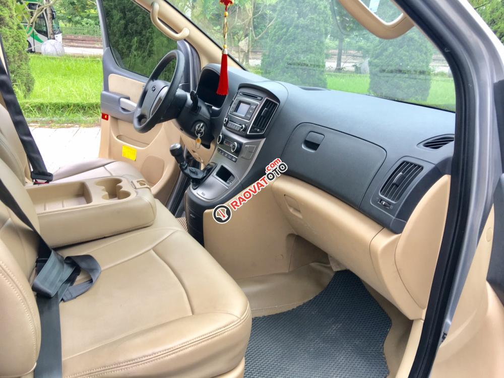 Bán Hyundai Starex 2.5MT 2016, màu bạc, nhập khẩu, biển HN, giá cực tốt-4