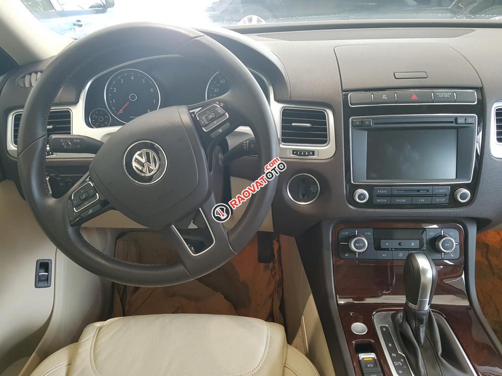 Bán Volkswagen Touareg GP, màu xám (ghi), nhập khẩu, giá cực tốt. LH: 0901933522 Vy-4