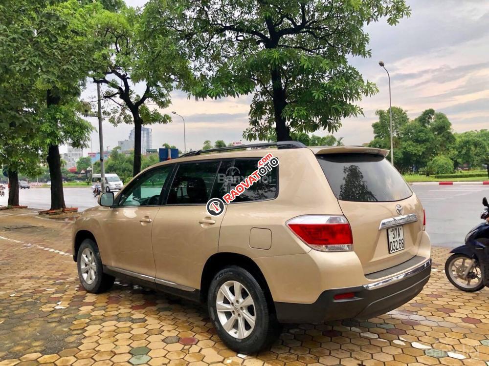 Bán xe Toyota Highlander năm 2011 màu vàng cát, 1 tỷ 179 triệu, xe nhập khẩu-9