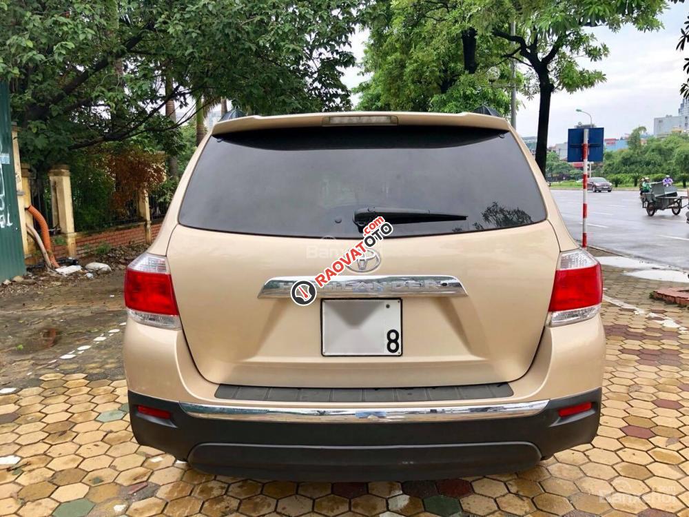 Bán xe Toyota Highlander năm 2011 màu vàng cát, 1 tỷ 179 triệu, xe nhập khẩu-10