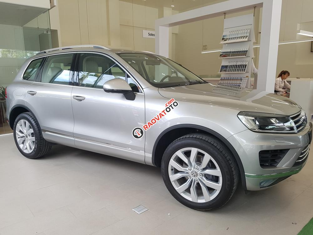 Bán Volkswagen Touareg GP, màu xám (ghi), nhập khẩu, giá cực tốt. LH: 0901933522 Vy-16