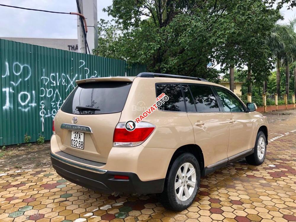 Bán xe Toyota Highlander năm 2011 màu vàng cát, 1 tỷ 179 triệu, xe nhập khẩu-8