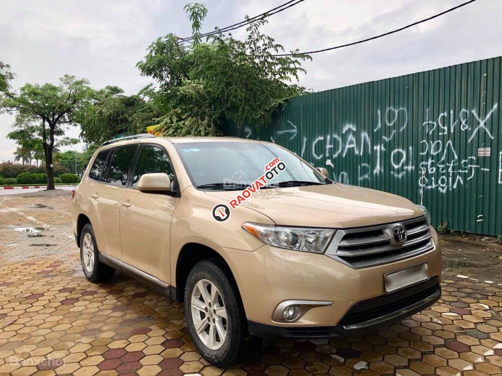 Bán xe Toyota Highlander năm 2011 màu vàng cát, 1 tỷ 179 triệu, xe nhập khẩu-1