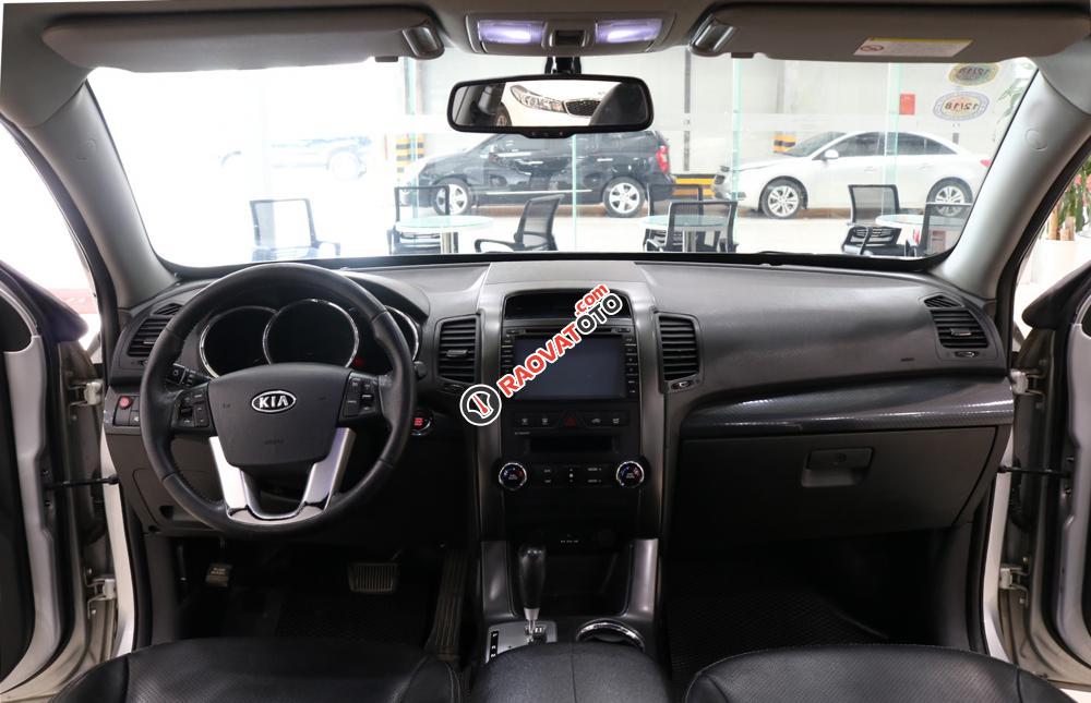 Bán xe Kia Sorento 2.4AT năm sản xuất 2013, màu bạc-5
