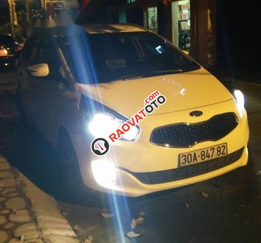 Bán Kia Rondo 2.0GAT đời 2015, màu trắng, giá chỉ 600 triệu-0