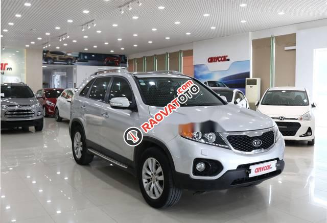 Cần bán gấp Kia Sorento 2.4AT sản xuất năm 2013, màu bạc  -0