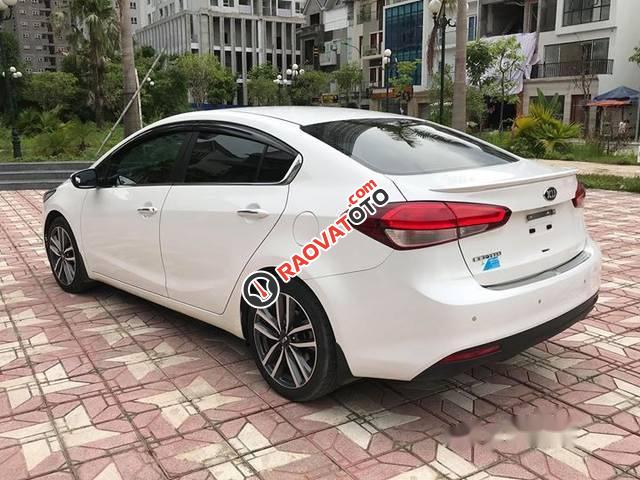 Cần bán xe Kia Cerato 1.6 sản xuất năm 2016, màu trắng-1