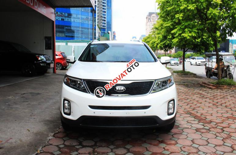 Cần bán gấp Kia Sorento 2.4GAT sản xuất 2016, màu trắng  -1