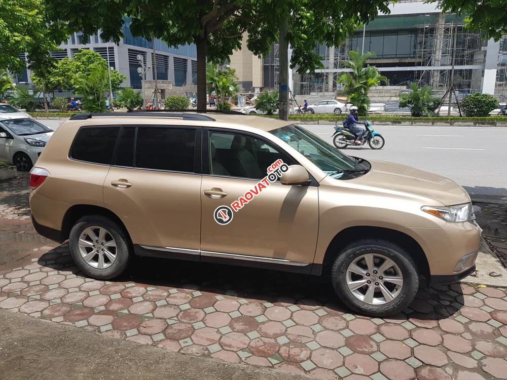 Cần bán gấp Toyota Highlander năm 2011 màu vàng, 1 tỷ 180 triệu, nhập khẩu nguyên chiếc Mỹ, siêu đẹp-10