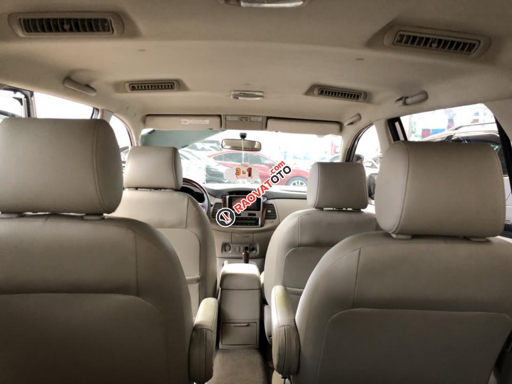 Toyota Innova V năm sản xuất 2016, màu bạc, giá chỉ 710 triệu-3