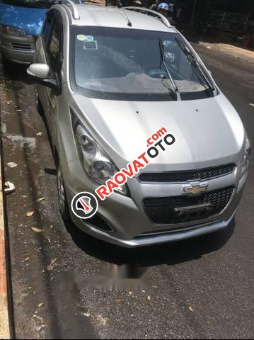 Bán Chevrolet Spark 1.0LT sản xuất 2015, màu bạc xe gia đình -3