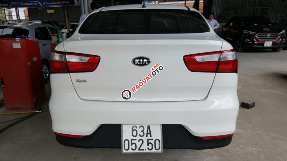 Bán Kia Rio 1.4MT màu trắng, số sàn, nhập Hàn Quốc 2016, bản sedan 5 chỗ-3