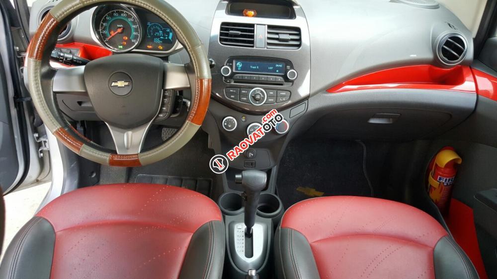 Bán Chevrolet Spark LTZ 1.0AT màu bạc, số tự động sản xuất cuối 2014, biển Sài Gòn, 1 đời chủ chạy đúng 30.000km-5