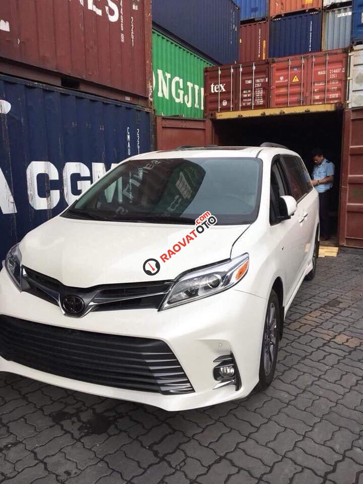 Bán Toyota Sienna 3.5 Limited nhập Mỹ, mới 100%, xe và giấy tờ giao ngay, giá tốt-1