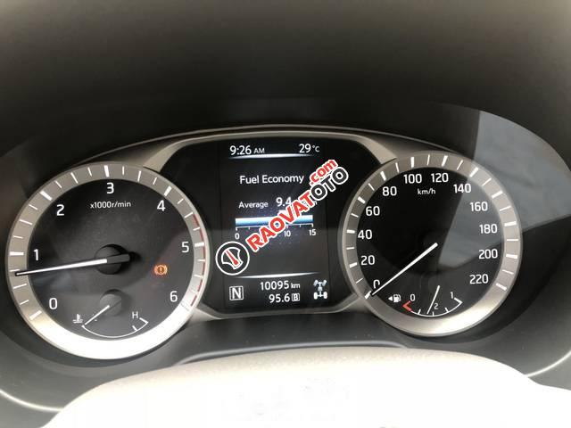 Chính chủ cần bán Nissan Navara VL ĐK T10/2017 4x4 AT màu trắng-0