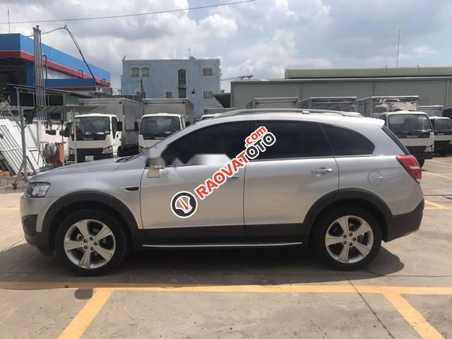Cần bán xe Chevrolet Captiva LTZ năm sản xuất 2015, màu bạc -3