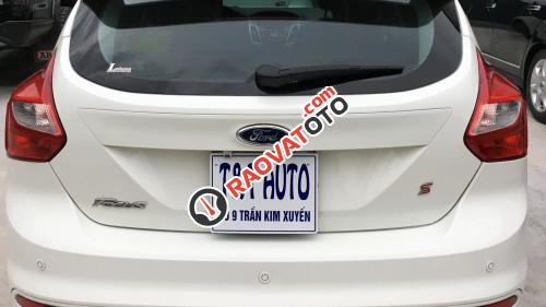 Cần bán xe Ford Focus 2.0 AT sản xuất năm 2015, màu trắng-2