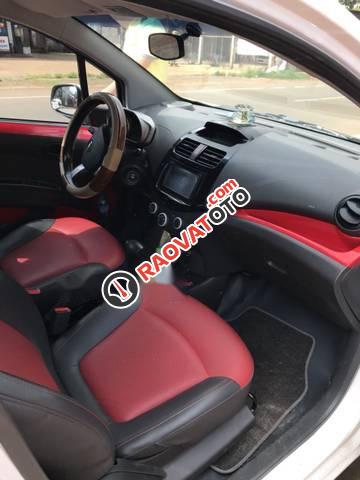 Cần bán Chevrolet Spark Zest năm sản xuất 2014, màu trắng xe gia đình-5