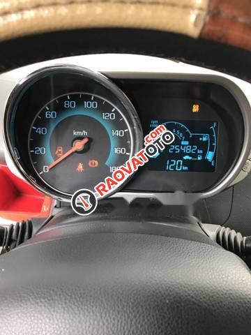 Cần bán Chevrolet Spark Zest năm sản xuất 2014, màu trắng xe gia đình-3