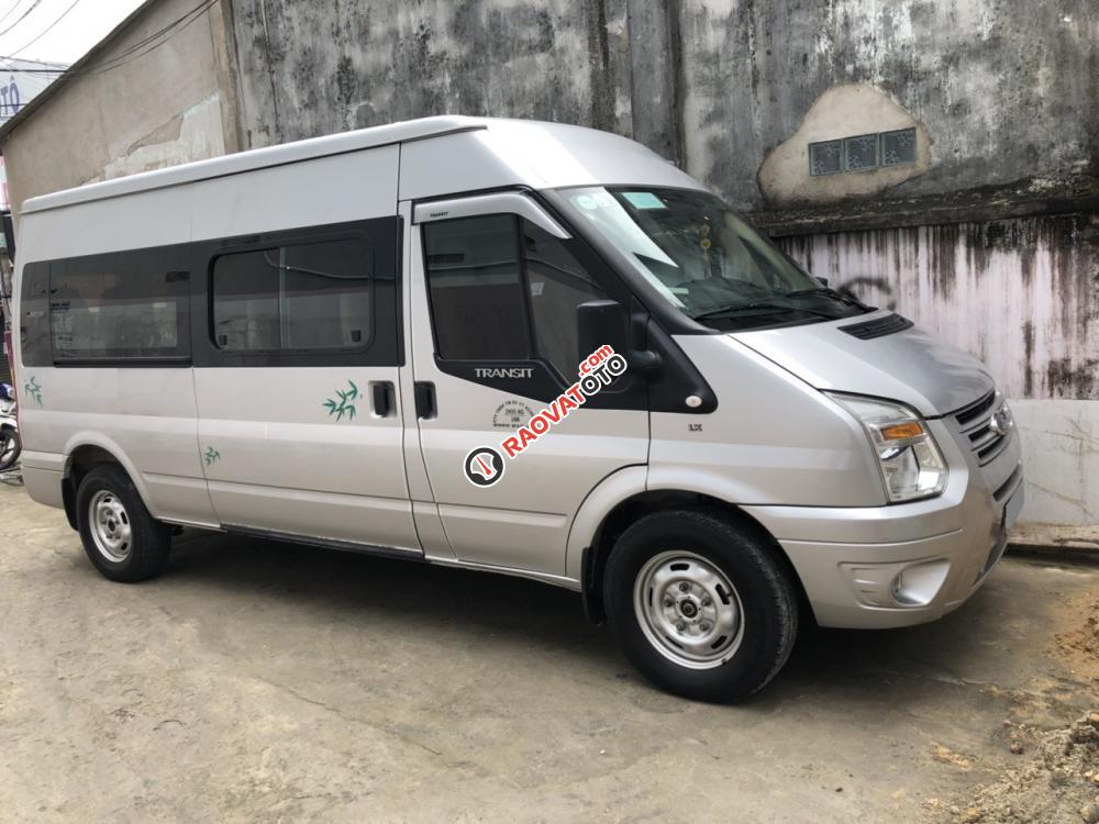 Bán Ford Transit 2017 số sàn, màu bạc-0