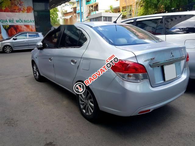 Cần bán gấp Mitsubishi Attrage CVT năm 2015, màu bạc chính chủ, 395 triệu-2