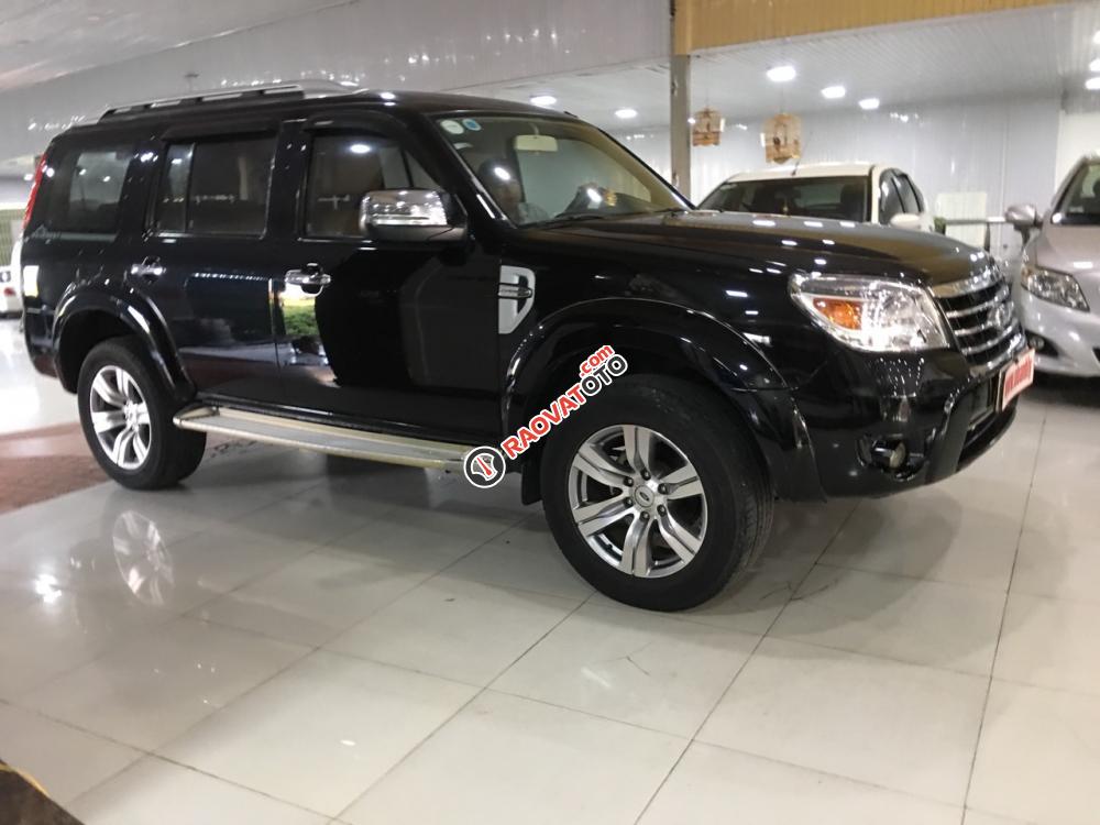 Cần bán Ford Everest 2.5MT sản xuất năm 2010, màu đen-4